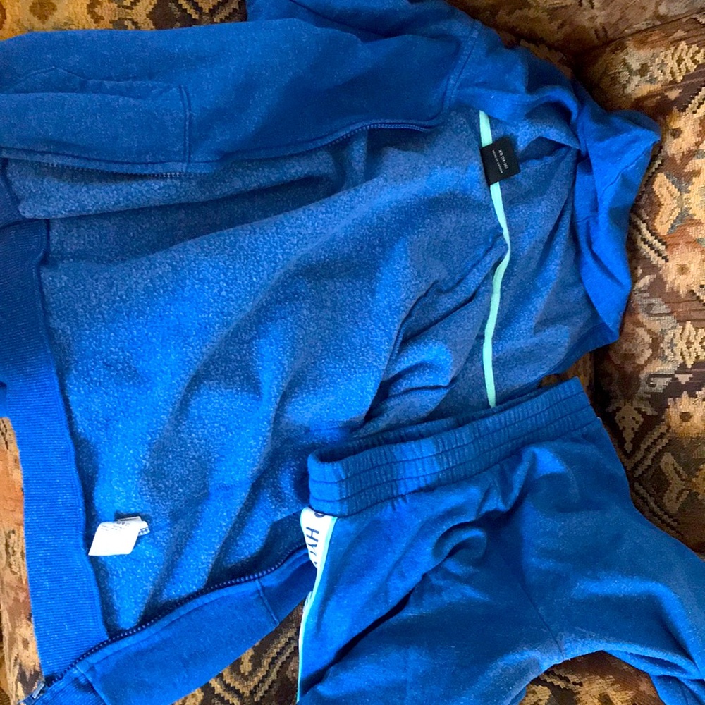 I am selling my this set that says hype it up